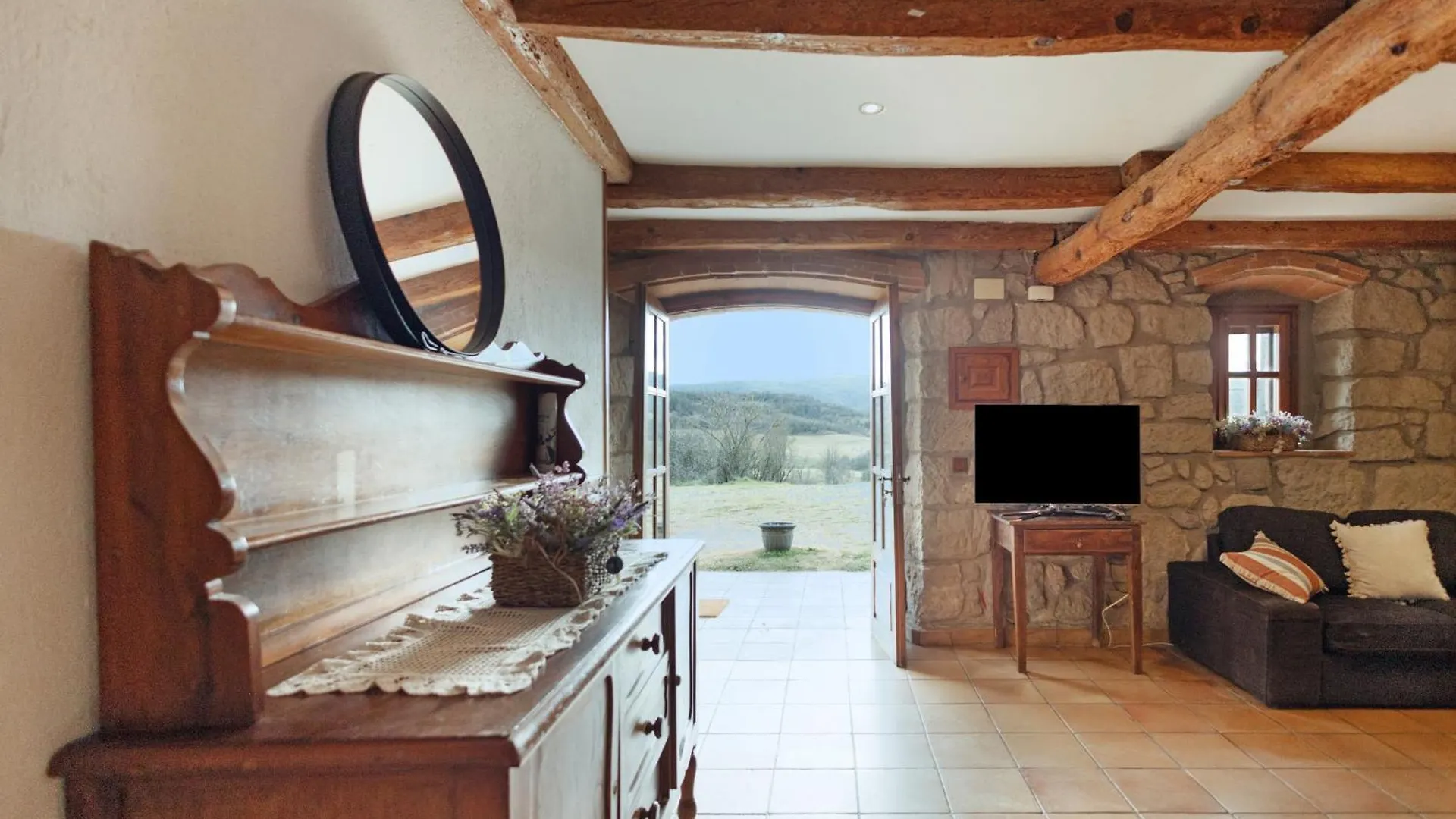 El Sagnari Guest House Sagas Spain
